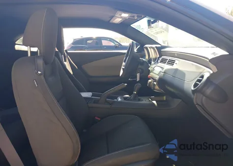 2013 Chevrolet Camaro 1Ls z USA, uszkodzony, nr VIN 2G1FE1E38D9120993